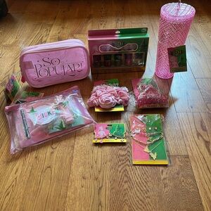 Pink Goes Well with Green! Surprise Gift with Purchase!